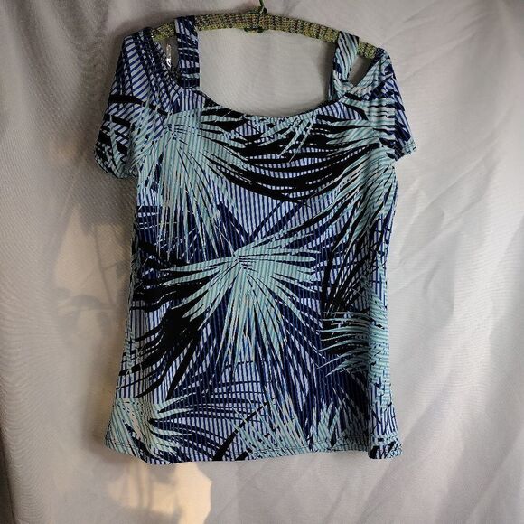 Jaclyn Smith top  - Picture 1 of 6